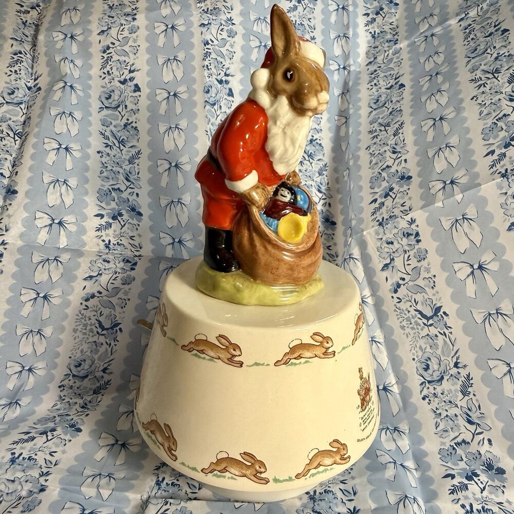 Vintage ROYAL DOULTON Santa Claus Bunnykins Music Box DB34 Plays White Christmas